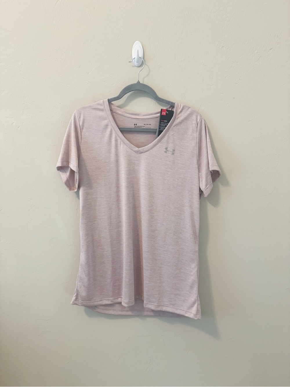 Under Armour Women's Pale Pink V-Neck Heat Gear Active Tee